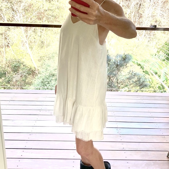 Relaxed linen-look dress with double frilled hem SIZE 10 by Yours Truly - Picture 5 of 9